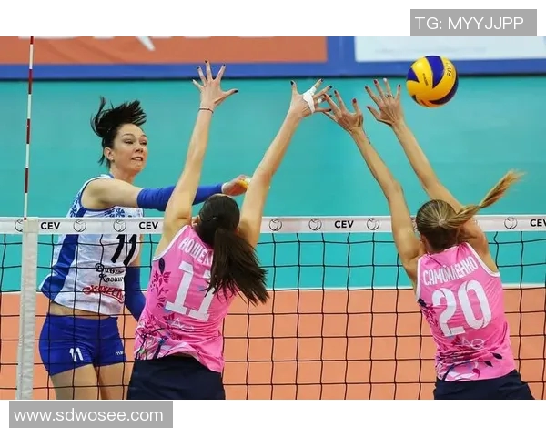 俄罗斯女排与韩国女排激战正酣谁能在国际赛场上笑到最后