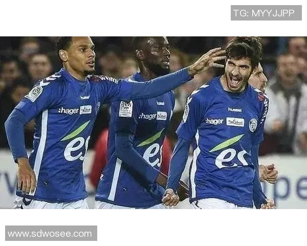 史特拉斯堡主场迎战甘冈双方争夺法甲宝贵积分之战 史特拉斯堡主场迎战甘冈双方争夺法甲宝贵积分之战