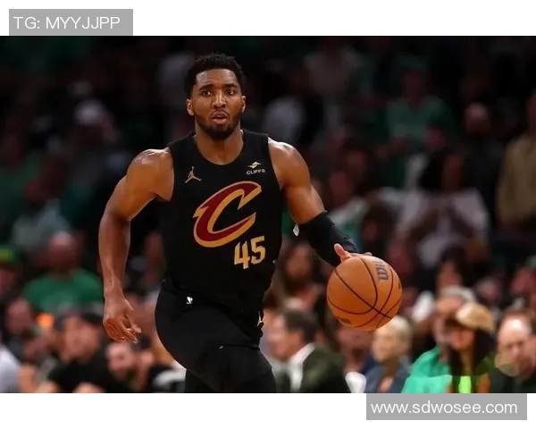 多诺万米切尔:从新秀到全明星的辉煌之路与未来展望 多诺万米切尔:从新秀到全明星的辉煌之路与未来展望