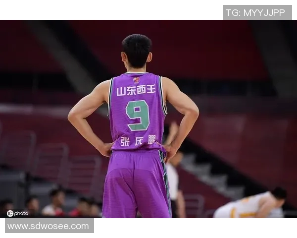 张庆鹏：从篮球场上的拼搏者到生活中的智慧引领者的成长之路