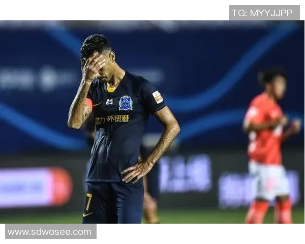 恒大与富力激战正酣精彩瞬间回顾与战术分析