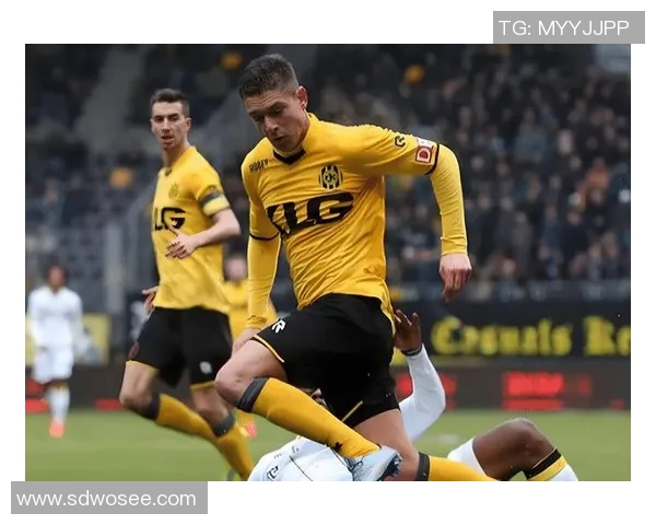 格拉夫与罗达的精彩对决揭示足球战术与团队协作的完美结合