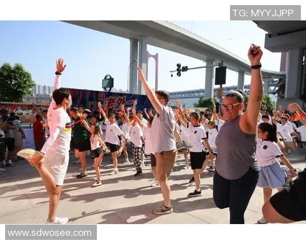 重庆极限运动队的力量与激情探索极限运动的魅力与挑战 重庆极限运动队的力量与激情探索极限运动的魅力与挑战